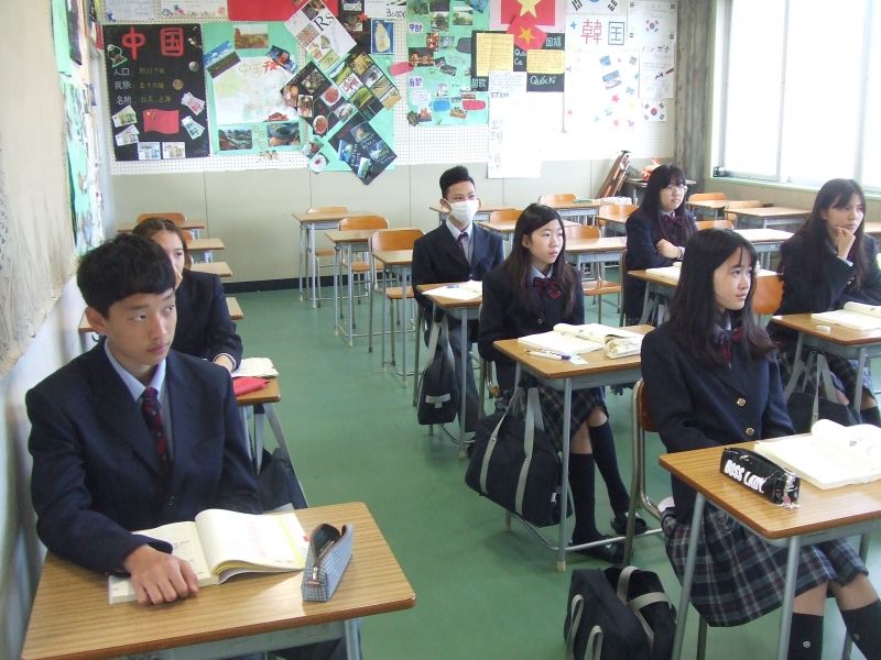 lớp học trường OISCA